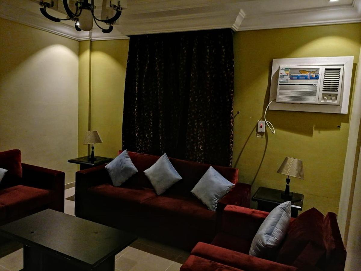 Popular attractions Area Nearby Property